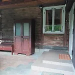 Chaty, Niebieskie Drzwi