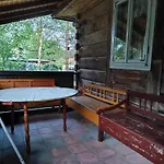Chaty, Niebieskie Drzwi Junoszyno