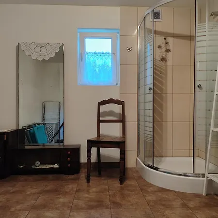 Chaty, Niebieskie Drzwi Prázdninový dům Junoszyno